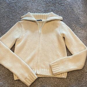 Brandy Melville Zip up Sweater - one size but fits like a small
